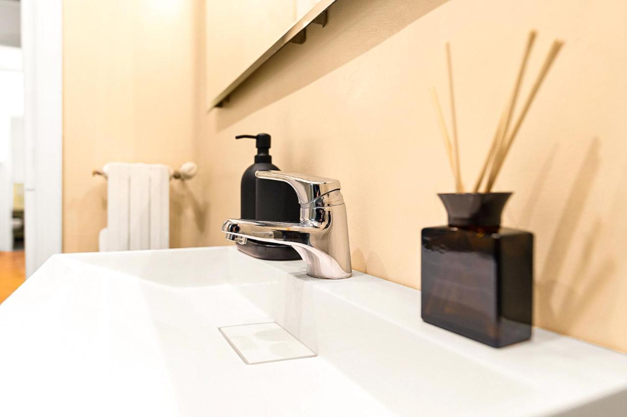 Peaceful Penthouse With Garage By Ndp Rent Appartement Rome Buitenkant foto